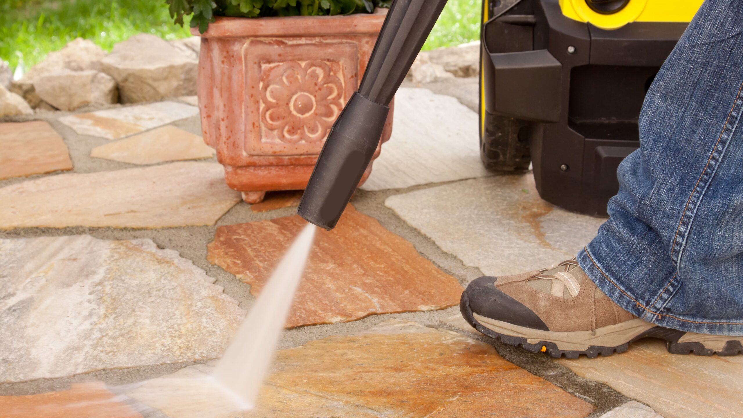 Transforming Outdoor Spaces: Discovering the Best Concrete Cleaner and Outdoor Cleaning Services in Sydney