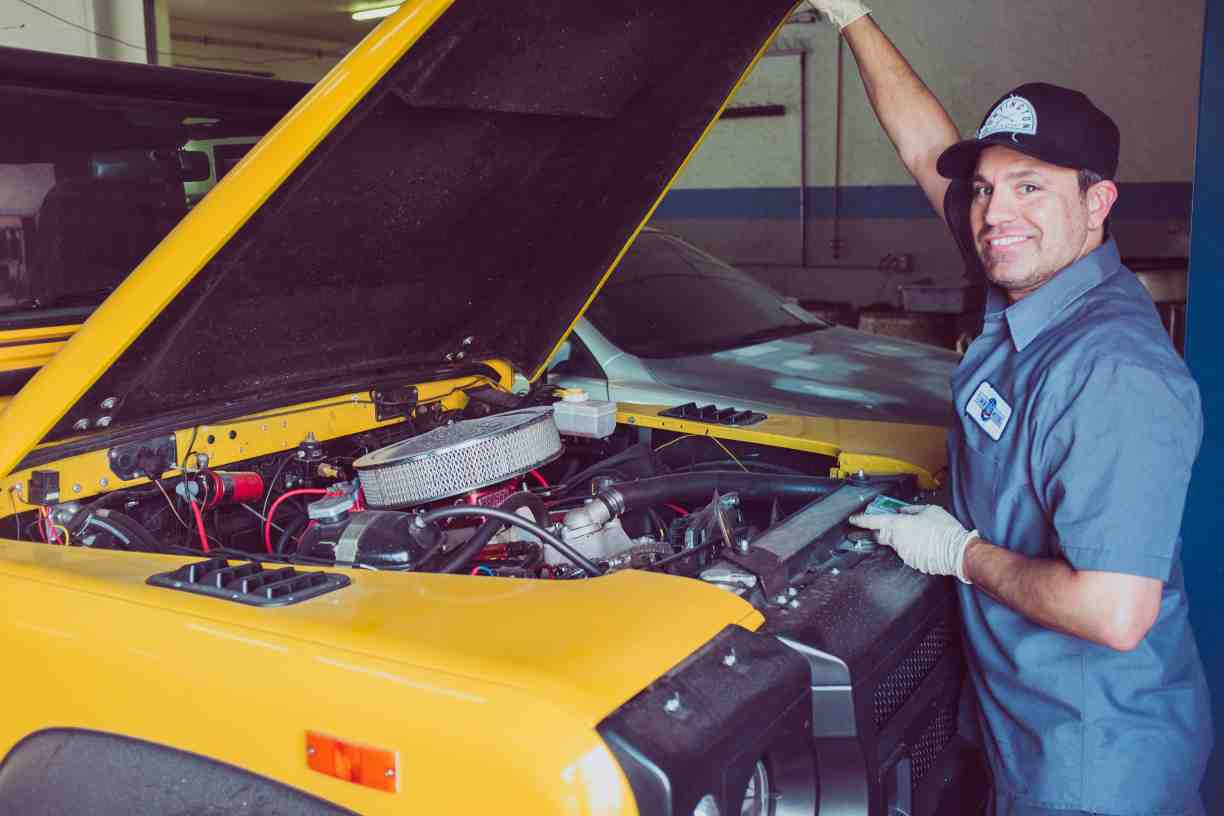 How to Choose the Right Rolls Royce Repair Garage: Factors to Consider for Peace of Mind